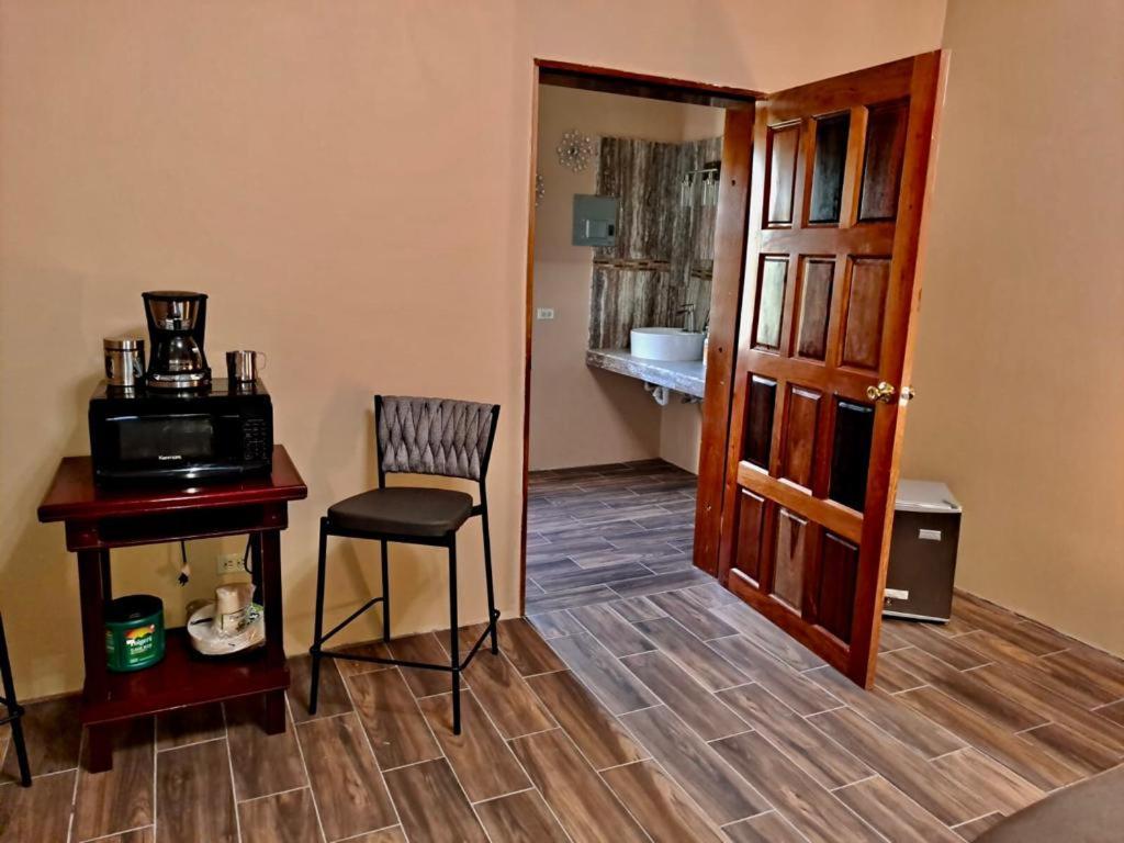 Orange Walk Banyan Rose Room 3 מראה חיצוני תמונה